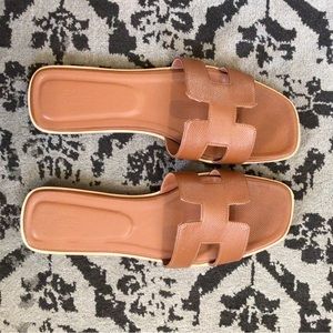 Women’s sandals